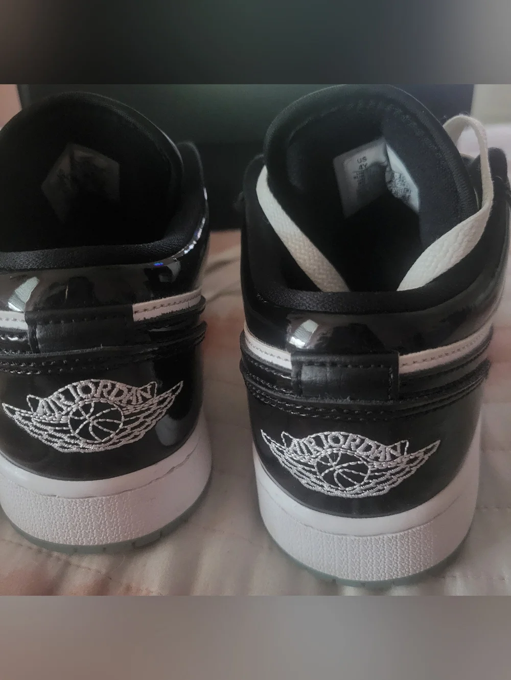 Jordan 1s Low Top Sneakers - Black & White Patent Size 4Y EUC - Picture 8 of 13